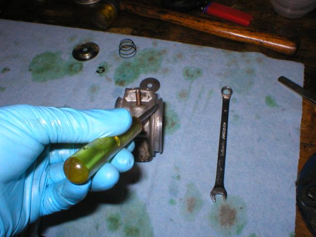 Cleaning the Diaphragm Sealing Surfaces