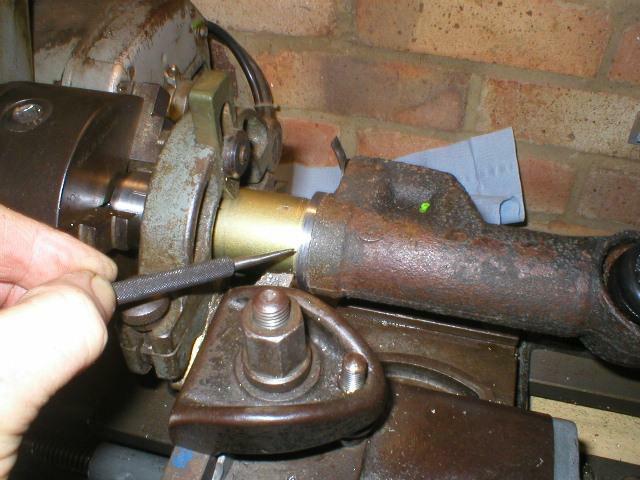 Preparing a lower sealing surface